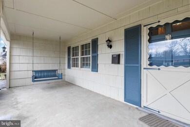 4000 Woodhaven Ln, Bowie, MD 20715 - photo 4