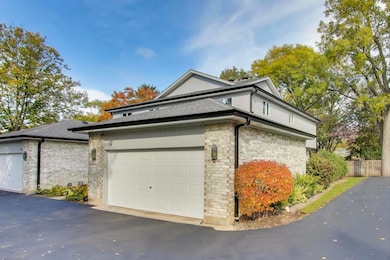 834 Poplar Ln, Deerfield, IL 60015 - photo 2