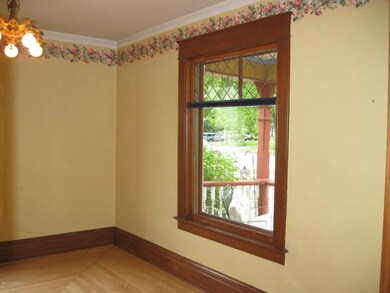 Livingroom front window