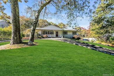 34 Winston Dr, Smithtown, NY 11787 - photo 2