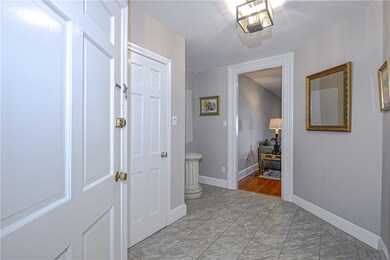 10 Pell St unit 3B, Newport, RI 02840 - photo 4