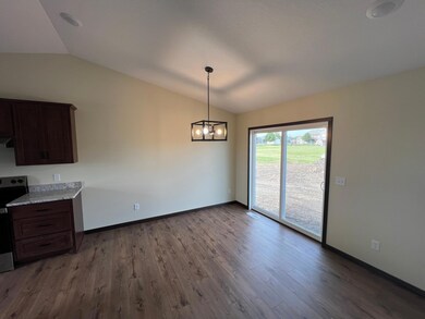 311 11th St SE, Freeport, MN 56331 - photo 7