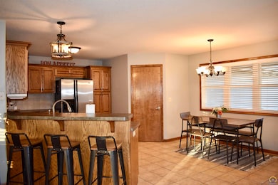 4509 SW Lakeside Dr, Topeka, KS 66610 - photo 6