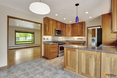 2375 Captain Cook Dr, Anchorage, AK 99517 - photo 7