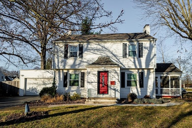 295 N Cassingham Rd Bexley 043