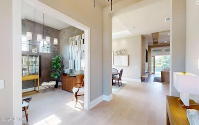 2 Foyer Office