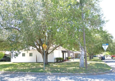 1140 Gresham Rd, Alice, TX 78332 - photo 4