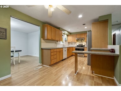 17055 SW Vincent Ct, Beaverton, OR 97007 - photo 7