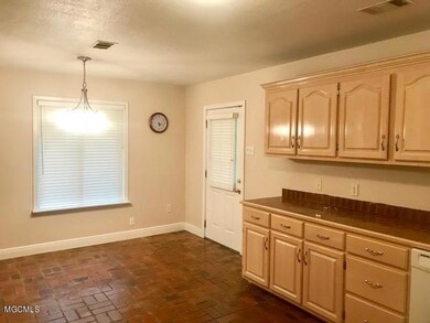 4013 Coventry Dr, Moss Point, MS 39562 - photo 6