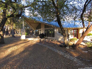 12245 Tiger Rd, Helotes, TX 78023 - photo 5