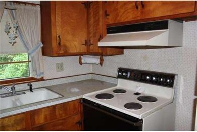 336 Pleasant St, Franklin, MA 02038 - photo 6