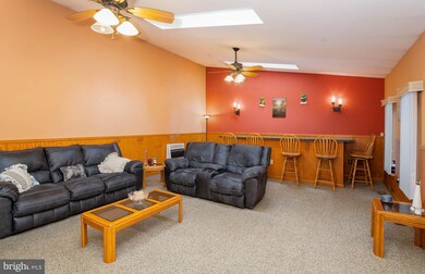 340 Wisteria Ave, Reading, PA 19606 - photo 3