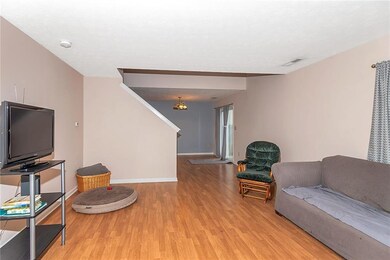 621 Cembra Dr, Greenwood, IN 46143 - photo 6