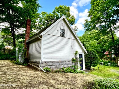 147 Maple Ave, Great Barrington, MA 01230 - photo 5