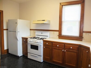 Kitchen comes applianced with refrigerator, gas ra