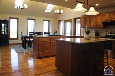 7625 NW Nickell Rd, Topeka, KS 66618 - photo 5