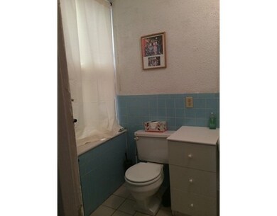 36 Charter St unit 36A, Boston, MA 02113 - photo 4