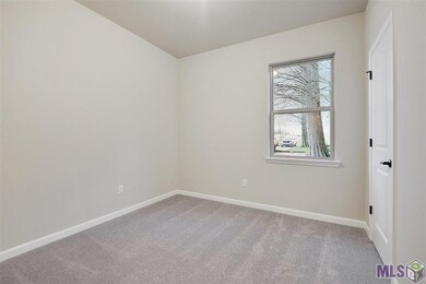 902 W Elrem St, Gonzales, LA 70737 - photo 5