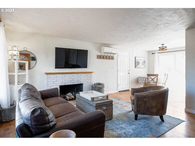 2082 Carmel Ave, Eugene, OR 97401 - photo 4