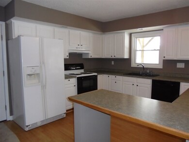 8301 N Dovin Gate Rd, Muncie, IN 47303 - photo 4