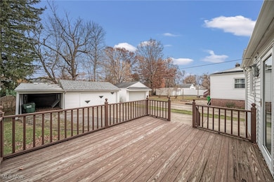 1199 Mayfield Ridge Rd, Cleveland, OH 44124 - photo 3