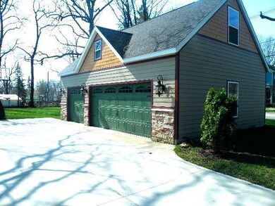 624 Riverside Dr, Lowell, MI 49331 - photo 7