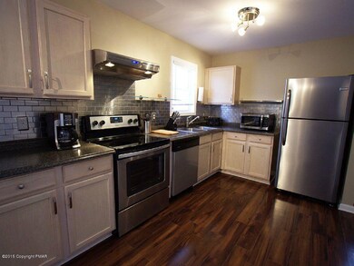 7082 Boulder Ct, Tobyhanna, PA 18466 - photo 2