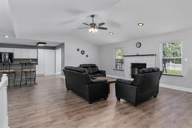 121 Ridge Dr, Maryville, IL 62062 - photo 4