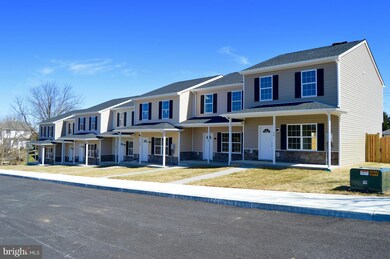 24 Daffodil Ln, Martinsburg, WV 25404 - photo 2