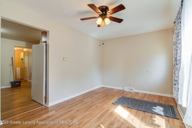 4816 Pleasant Grove Rd, Lansing, MI 48910 - photo 5