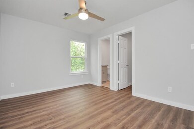 1015 North Ln, Houston, TX 77088 - photo 3