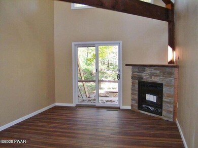 116 B Snowball Ln unit 116B, Tafton, PA 18464 - photo 6