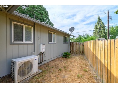 326 NW Washington St, Sheridan, OR 97378 - photo 6