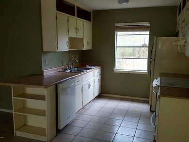 10405 Riverbend Cir, Moss Point, MS 39562 - photo 4