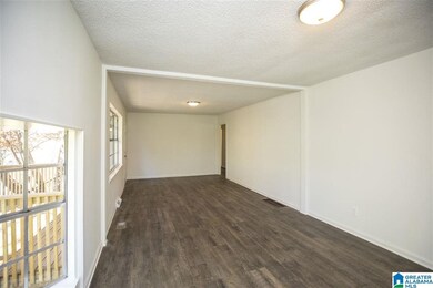 2401 Debbie Dr, Center Point, AL 35215 - photo 5