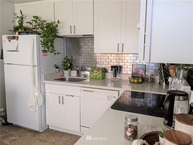 2916 S 220th St, Des Moines, WA 98198 - photo 3