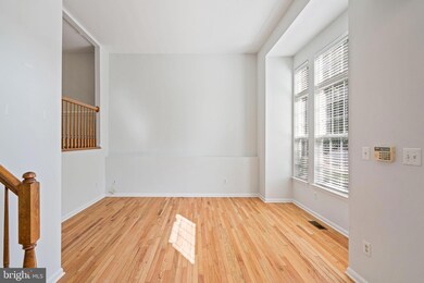 16980 Cass Brook Ln, Woodbridge, VA 22191 - photo 5