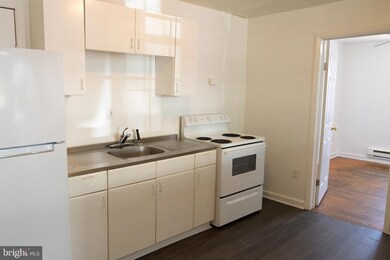 292 N Washington St unit 103, Berkeley Springs, WV 25411 - photo 2