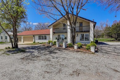 901 Deer Track Rd, Weatherford, TX 76085 - photo 2