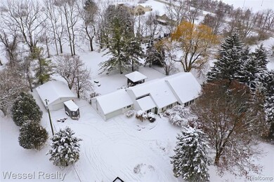 1044 N Oxford Rd, Oxford, MI 48371 - photo 4