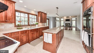 12628 Plow Ct, Fairfax, VA 22030 - photo 2