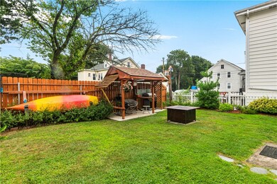 15 Foundry St, Central Falls, RI 02863 - photo 4