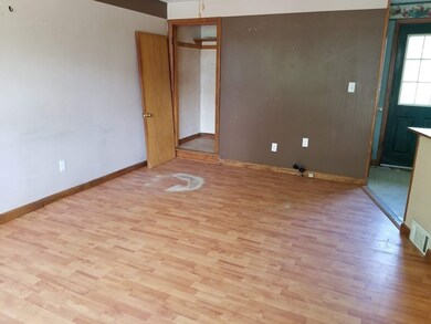 22 Clarendon St, Worcester, MA 01604 - photo 3