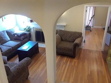 122 Westbourne Terrace unit Top, Brookline, MA 02446 - photo 4