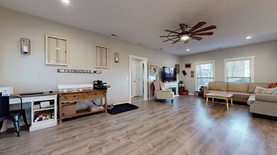 314 Hilltop Dr, Shelbyville, TN 37160 - photo 5