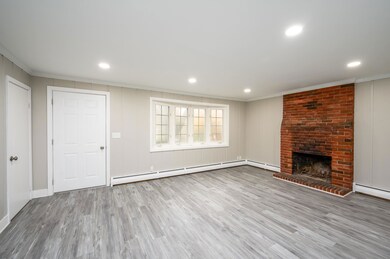 10 Howe St, Rochester, NH 03867 - photo 6