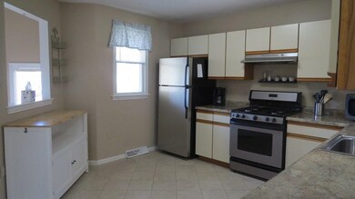 27 Lamplighter Ln unit 27, South Easton, MA 02375 - photo 4