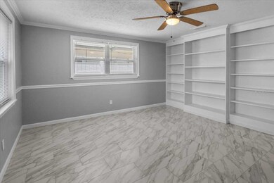 5611 Burlington Ave N, Saint Petersburg, FL 33710 - photo 4