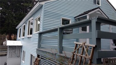 70 W 4th St, North Berwick, ME 03906 - photo 2