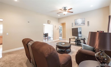 118 Sycamore Dr, Saint Robert, MO 65584 - photo 5